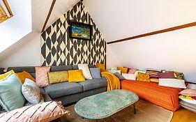 Art & Curiosity Cabinet Style Appartement With Paris View, Villa Des Ammonites